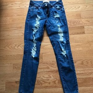 Super cute and comfy jeans!